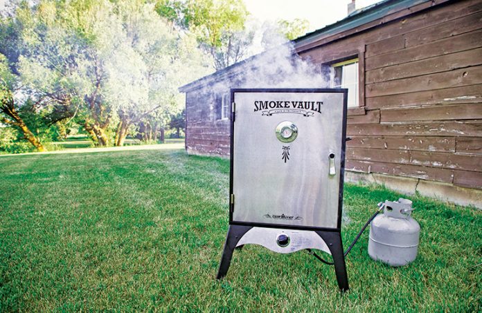 Camp-Chef-Smoker-18-Smoke-Vault