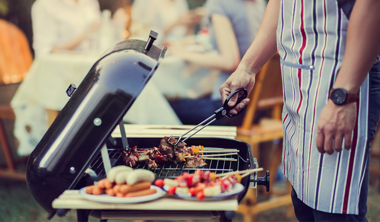 How to Use a Smoker Grill