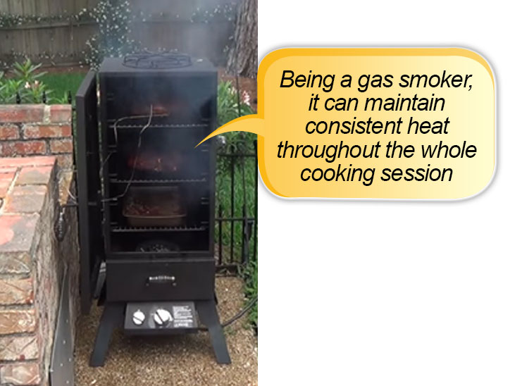 Char Broil Vertical Gas Smoker : consistent heat maintenance